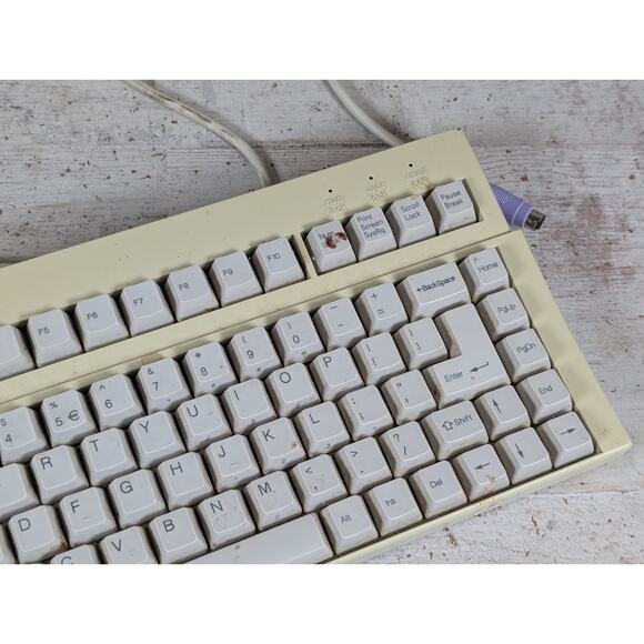 iOne Scorpius 83 Compact Keyboard PS/2 Beige Tested - Needs Cleaned Missing Foot - Picture 4 of 11